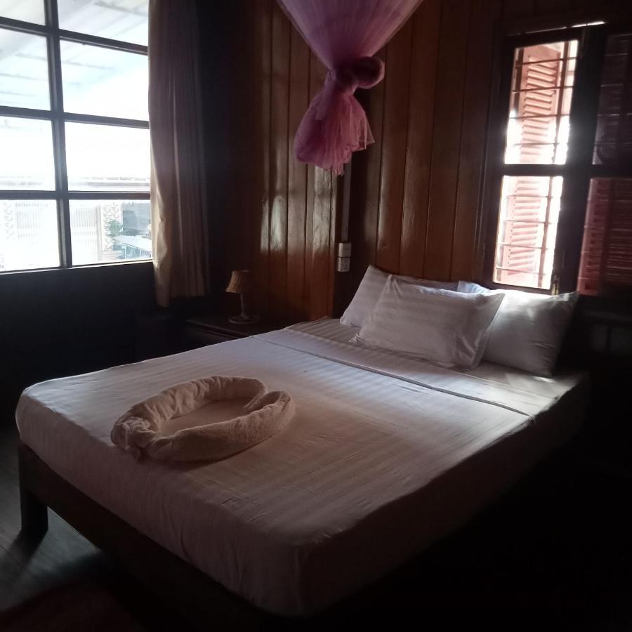 Nomad Guesthouse Kratie Exterior photo