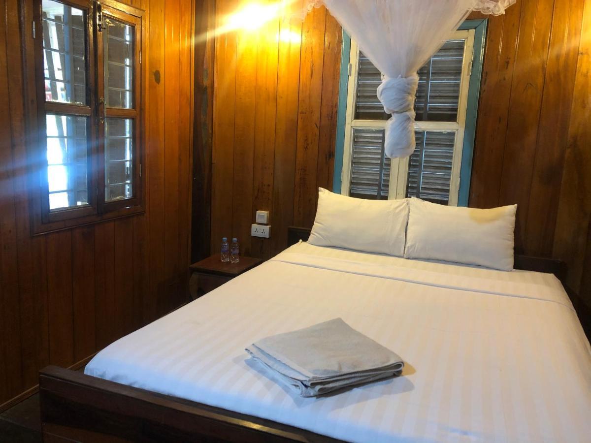 Nomad Guesthouse Kratie Exterior photo